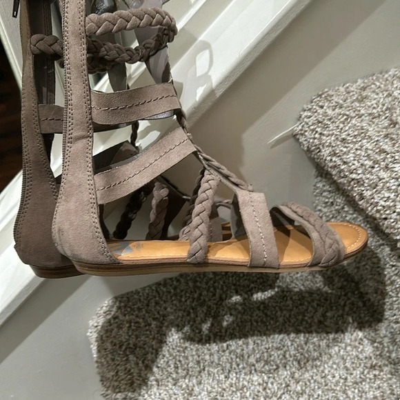 Braided Strap Gladiator Sandals - taupe - Picture 6 of 7